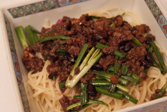 Chinese meat sauce noodles